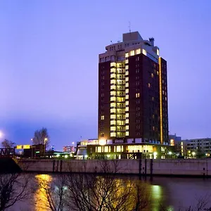 4* Hotell Hi International
